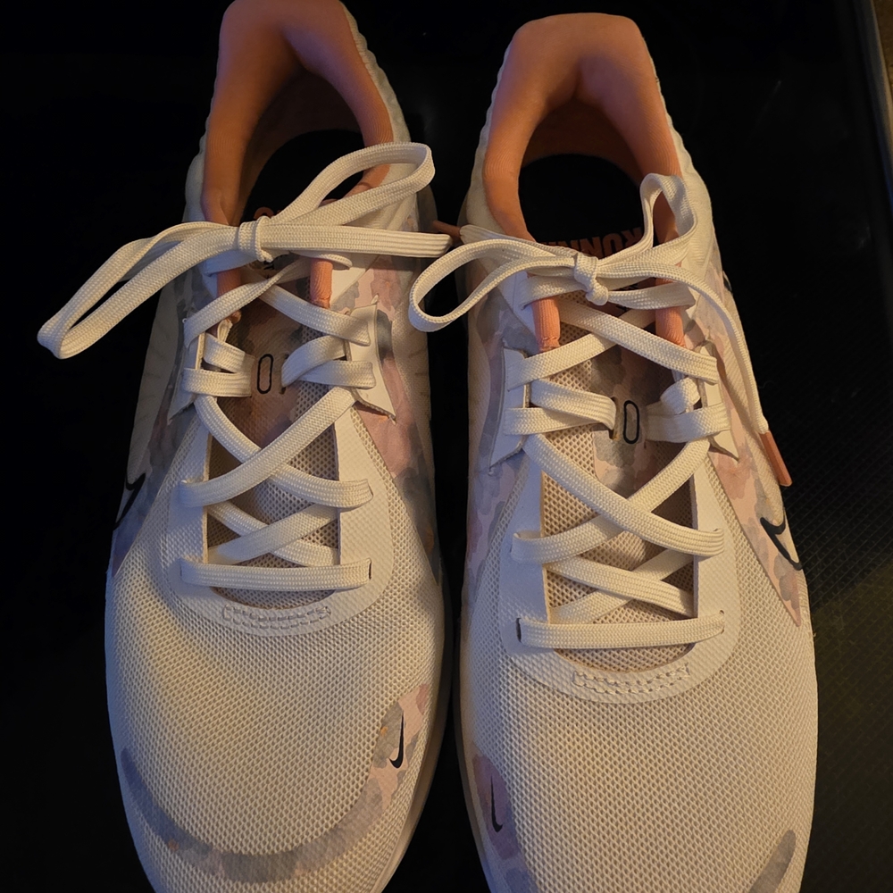 Nike Quest 5 Premium Pink Pearl Floral Running Shoes 8 - Picture 6 of 12